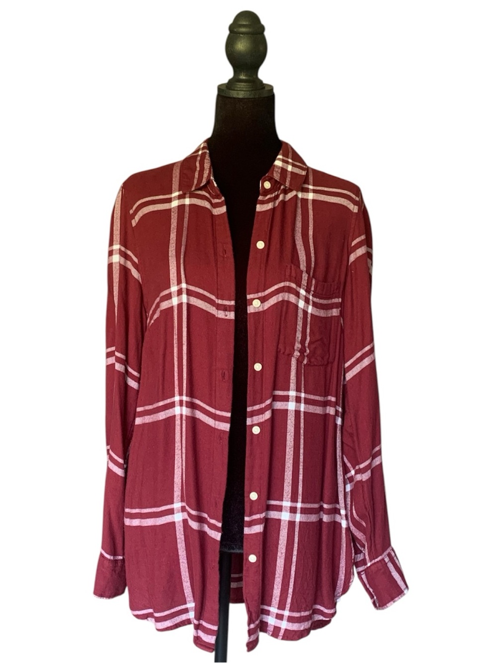 Old Navy The Classic Shirt Burgundy Plaid Button Down shirt - size medium